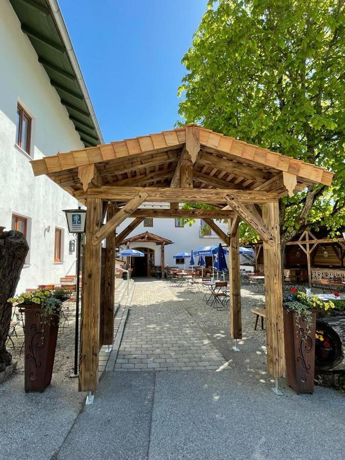 Landgasthaus Zur Linde Pleiskirchen Exterior foto