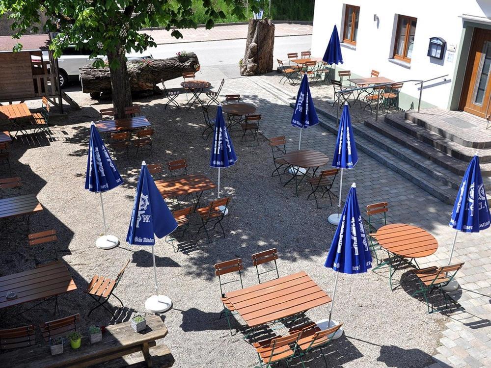 Landgasthaus Zur Linde Pleiskirchen Exterior foto
